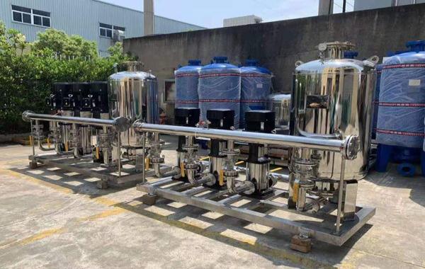 南方水泵304不銹鋼無(wú)負(fù)壓供水設(shè)備